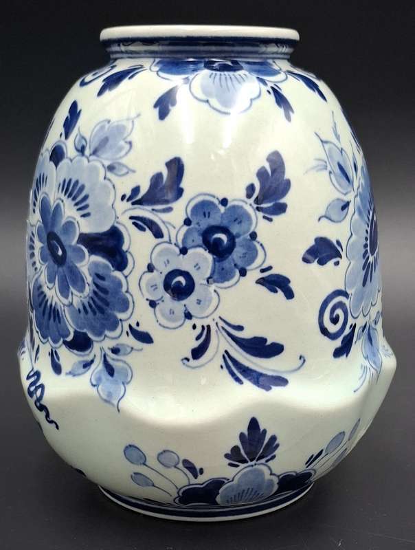 Authentic Dutch Regina Delft Blauw Vase - Blue and White Floral Design