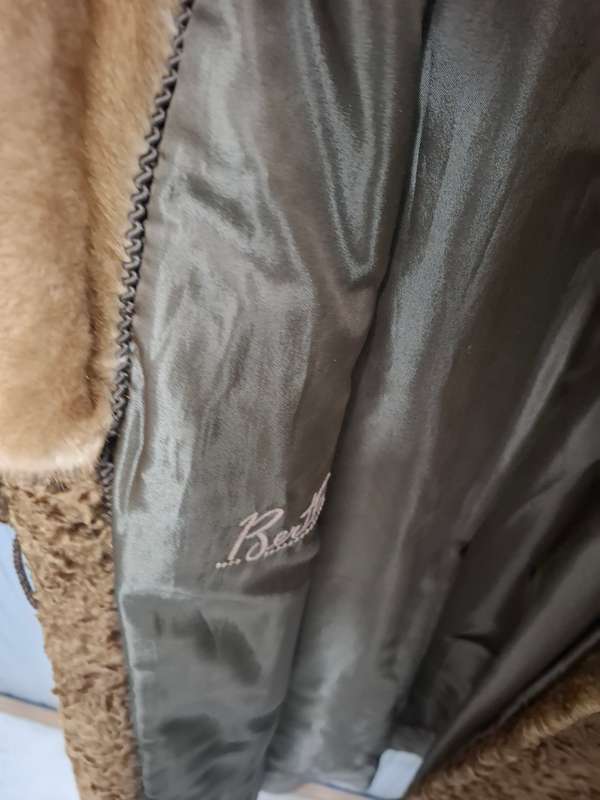 Vintage Karakul ladies coat - caramel with a warm gold hue and fur collar - superb condition