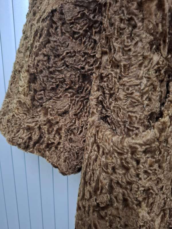 Vintage Karakul ladies coat - caramel with a warm gold hue and fur collar - superb condition