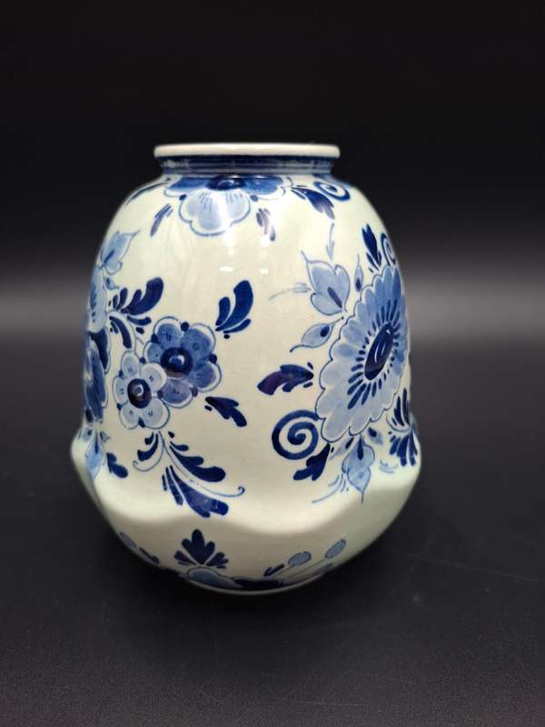 Authentic Dutch Regina Delft Blauw Vase - Blue and White Floral Design