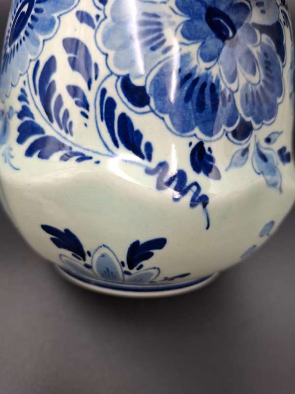Authentic Dutch Regina Delft Blauw Vase - Blue and White Floral Design