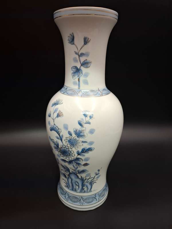 Vintage White Oriental Baluster Vase with Blue Flowers and Gilding - superb condition - 36cm high