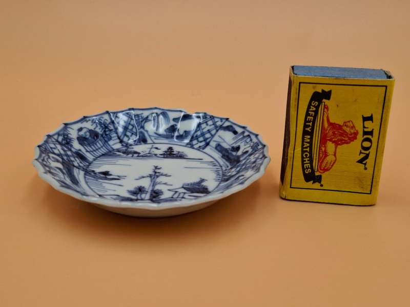 Vintage Kangxi - Blue & White Fluted Rim Saucer/Coaster - Oriental Scenes