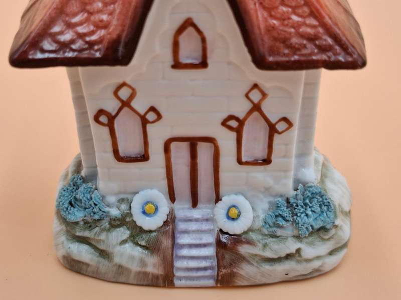 Vintage Porcelain "Gothic" Cottage with Chelsea Gold Anchor Marking