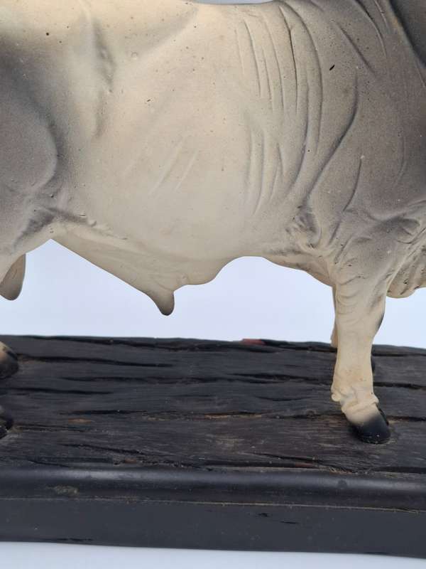 Impressive Brahman Bull Display Figurine