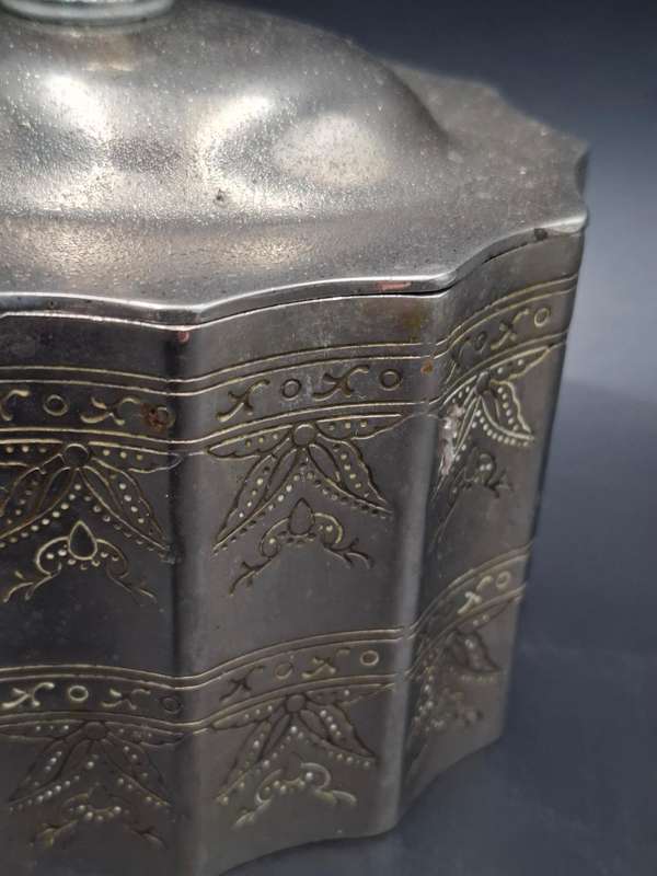 Godinger Silver Plated Jewelry / Trinket Box - Scalloped & Lid with Velvet Interior