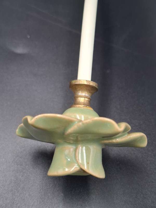 Vintage Ceramic Rose Avocado Colour Coat/Hat Hook with White Metal - Shabby Chic Style