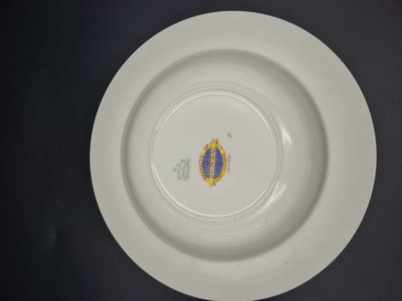 Vintage Barratts' of Balmoral Plates x 3 - 23cm diameter