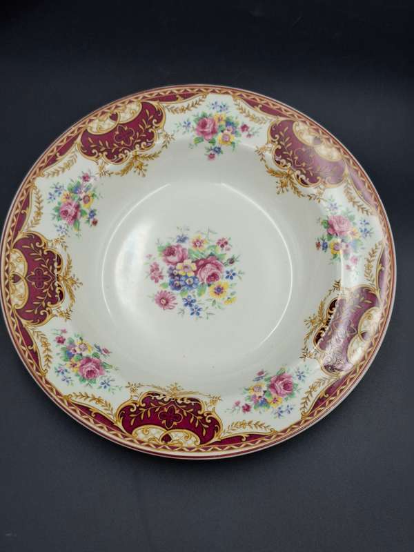 Vintage Barratts' of Balmoral Plates x 3 - 23cm diameter