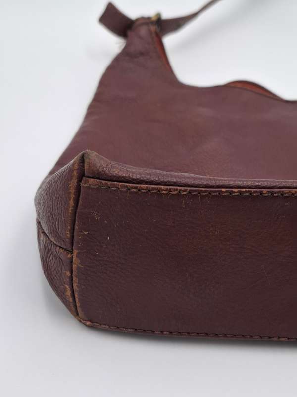 Vintage Burgundy Busby Leather Handbag - medium size - 33cm L
