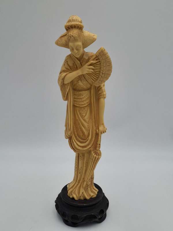 Vintage Japanese Geisha Figurine with Parasol & Fan