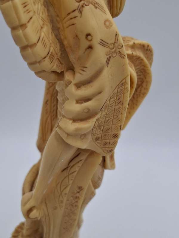 Vintage Japanese Geisha Figurine with Parasol & Fan