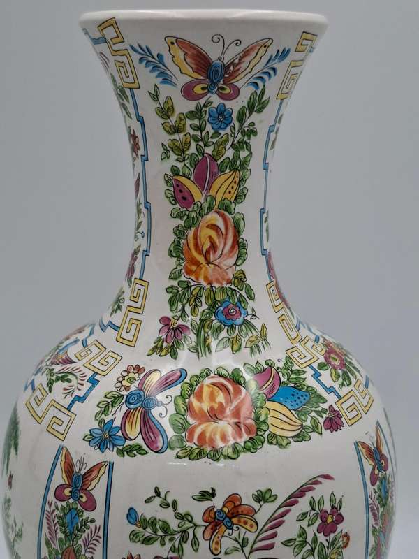 Vintage Chinese Porcelain Vase - Beautiful Botanical & Garden scenes with Summer/Spring Colours