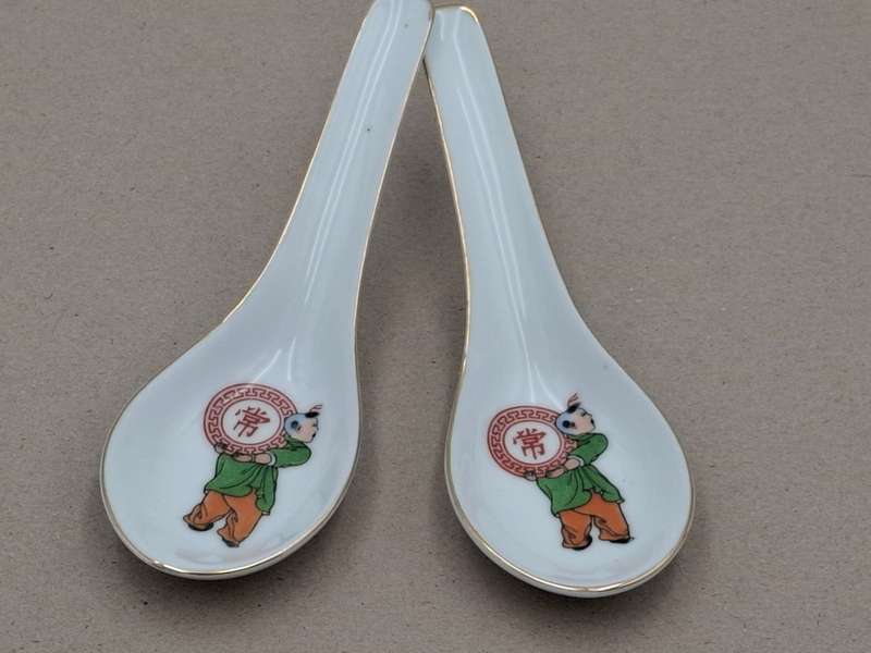Pairs of Vintage Chinese Liling Porcelain Rice/Soup Spoon - Sold per pair