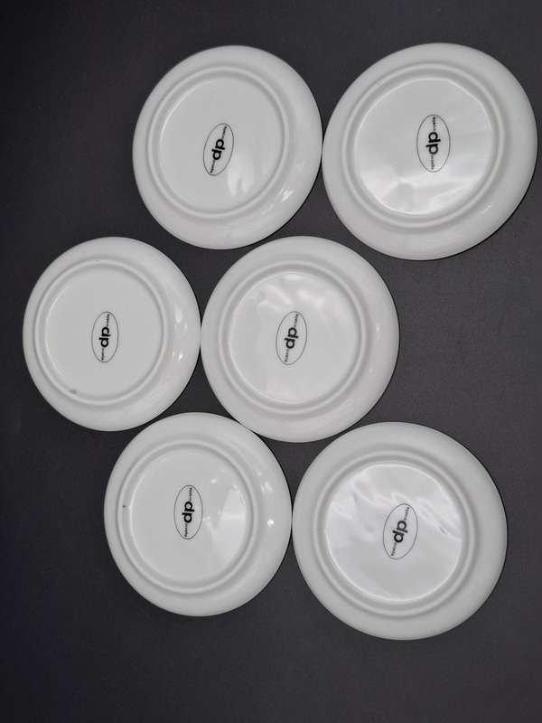 6 x Vintage Mini Porcelain Plates - collectors plates featuring sketches of Hamburg, Germany