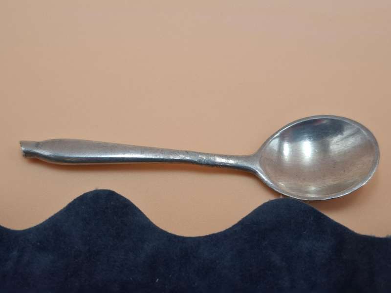 6x Vintage Marked "Manx Cat 94°" Small Silver Round Head Spoons - Sugar/Salt - Beautiful (1 damaged)