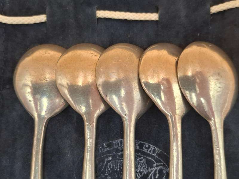 6x Vintage Marked "Manx Cat 94°" Small Silver Round Head Spoons - Sugar/Salt - Beautiful (1 damaged)