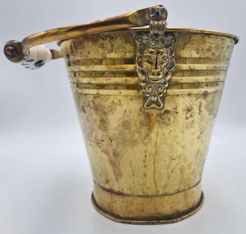 Vintage Brass Ice Bucket with a Delft Style Blue & White Ceramic Handle - Lion's Head detail