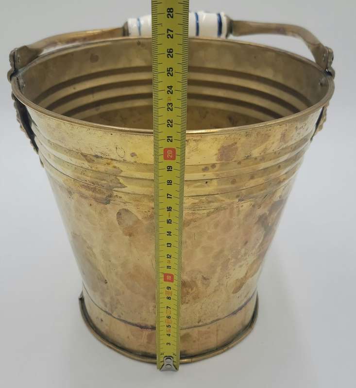 Vintage Brass Ice Bucket with a Delft Style Blue & White Ceramic Handle - Lion's Head detail