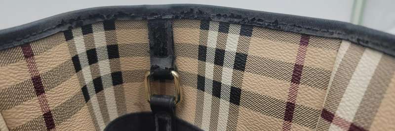 Burberry Day Bag with an interior Small Make-up Bag - No Strap & wear on Black Trim