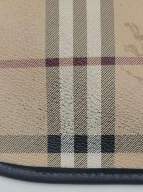 Burberry Day Bag with an interior Small Make-up Bag - No Strap & wear on Black Trim