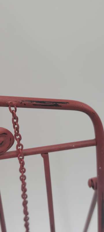 Vintage Red Rooster Metal Recipe Book Stand - Vibrant Colour - Lovely Boho Style