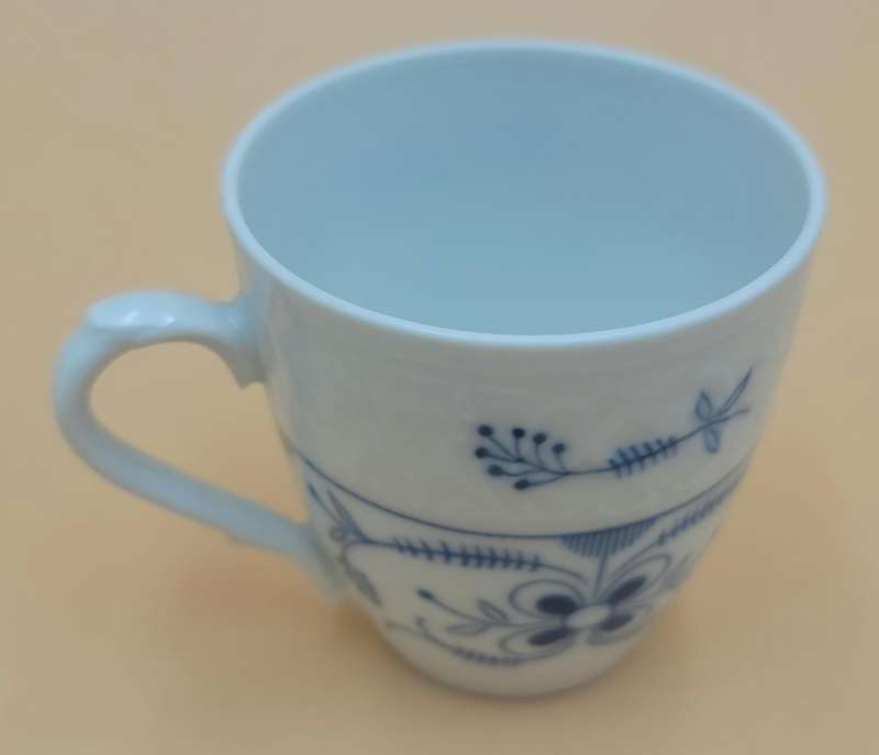 Vintage Bavaria Shumann Cobalt Blue & White Demi-Tasse Cups & Saucers x 4