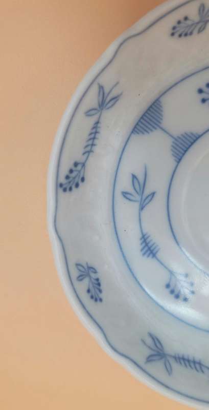 Vintage Bavaria Shumann Cobalt Blue & White Demi-Tasse Cups & Saucers x 4