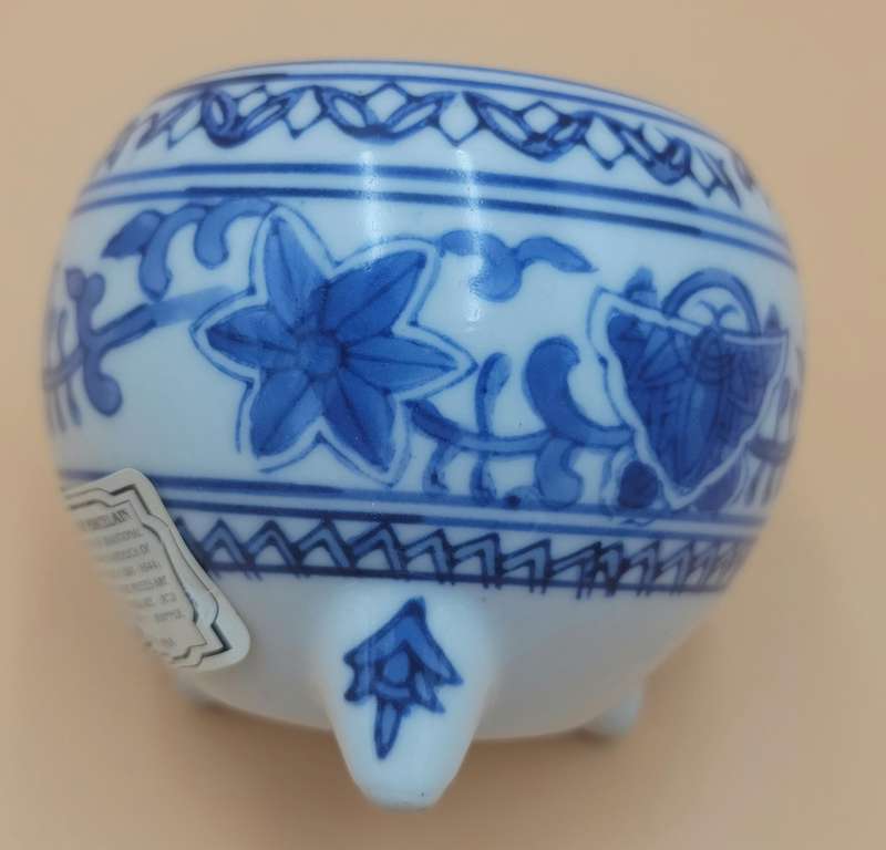 Replica of an Early Ming Dynasty Incense Burner Pot - Great Condition