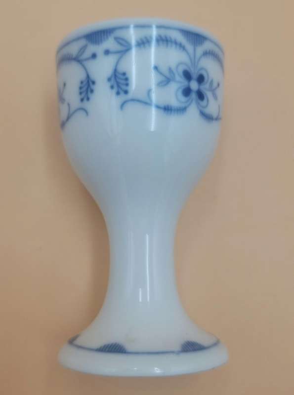 Vintage Pair of Bavarian Porcelain Shumann Gotland Arzberg Egg Cups