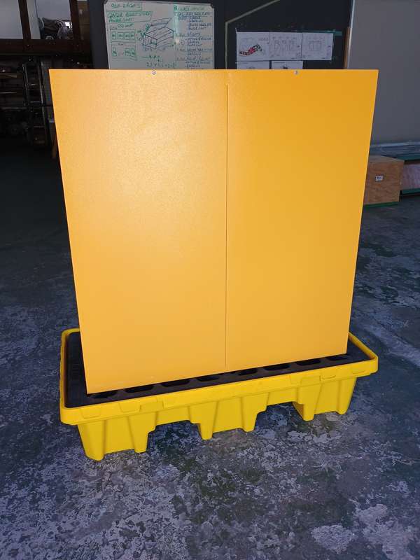 Sysbel Flammables Liquid and Chemicals Storage Cabinet 114Ltr with a Spillage Pallet