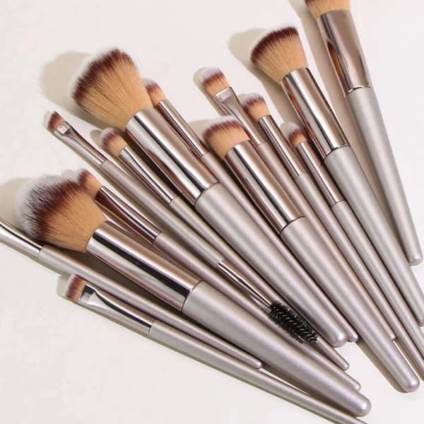 14 Piece Makeup Brushes with Make-Up Sponge - Make up Brush Beauty Set