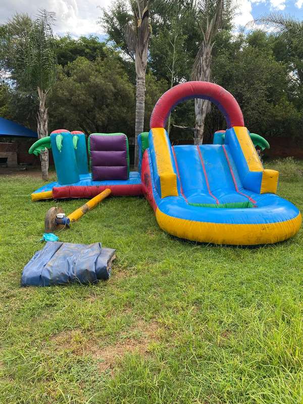 Jumping Castle - Tropical Island - 8m x 8m with blower