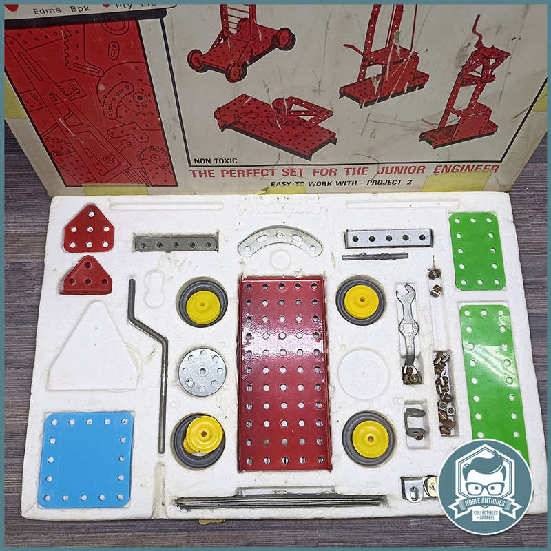 Vintage Maakeets (Meccano style) Metal Construction Set, Original box- made in SA!!!