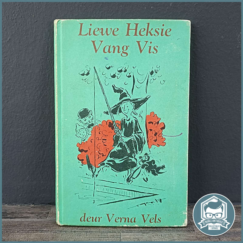 Vintage Hardcover Liewe Heksie Vang Vis deur Verna Vels!!!!