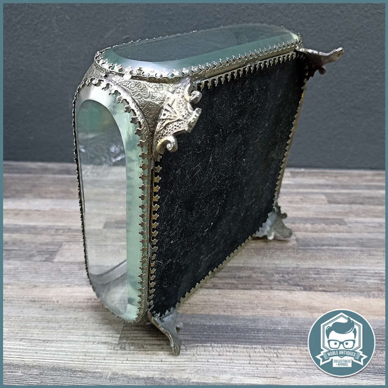 Vintage Beveled Glass and Ornate Silver-plate Jewelry Box!!! 18cm wide!!!