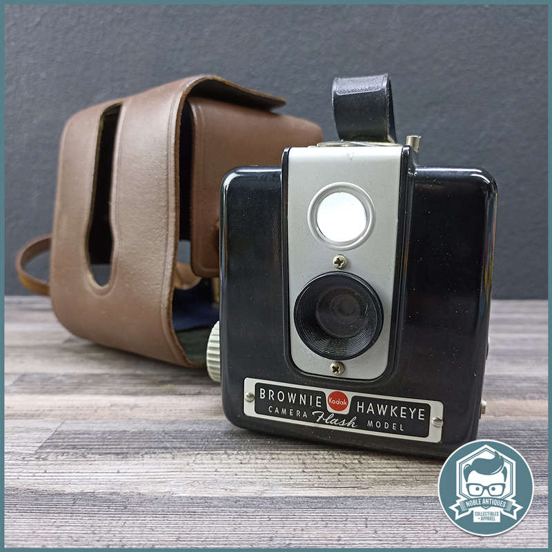 Brownie Bakelite HAWKEYE Box Film Camera and Carry Case!!!