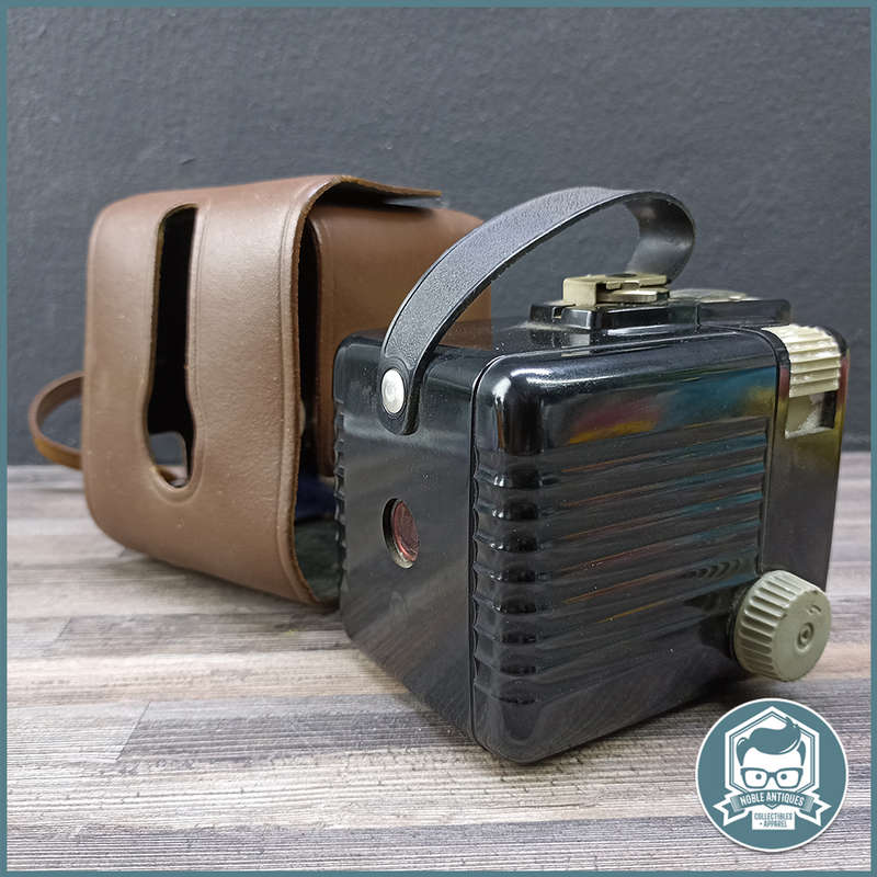 Brownie Bakelite HAWKEYE Box Film Camera and Carry Case!!!