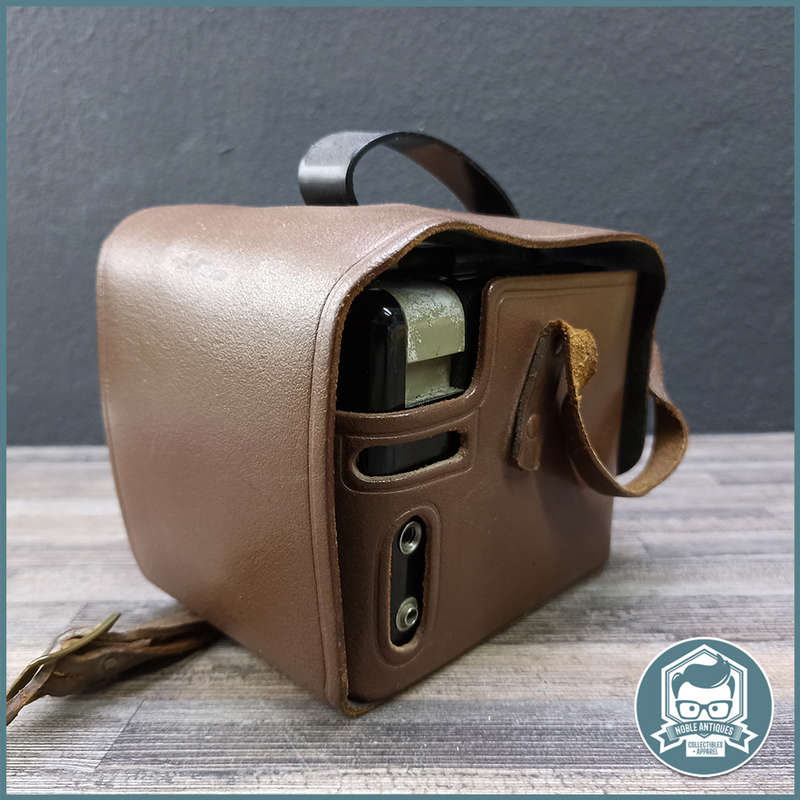 Brownie Bakelite HAWKEYE Box Film Camera and Carry Case!!!