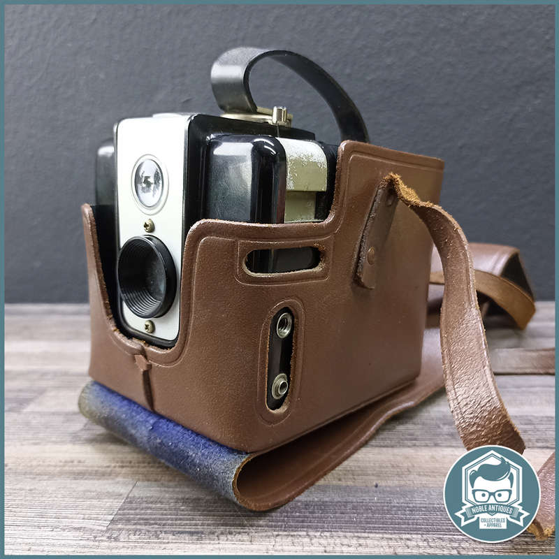 Brownie Bakelite HAWKEYE Box Film Camera and Carry Case!!!