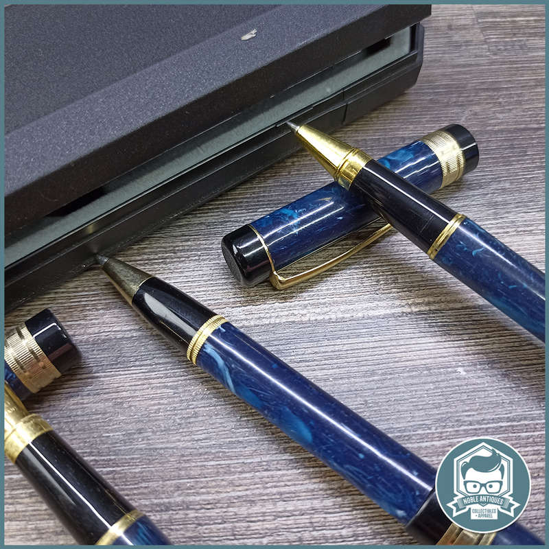 Original Cased Fountain and Rollerball Pen Set!!!