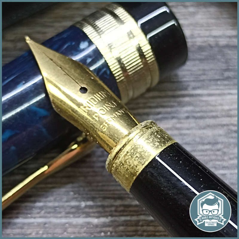 Original Cased Fountain and Rollerball Pen Set!!!