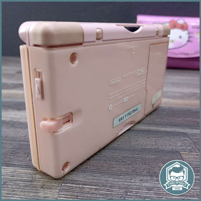 Nintendo DS Lite, Not tested, No Charger, Includes Carry Case!!!