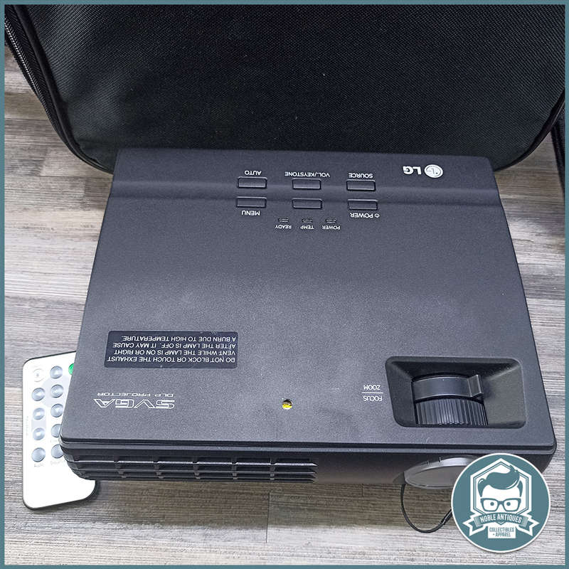 Complete LG DS325B Projector!!!