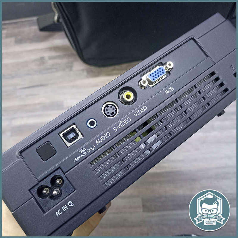 Complete LG DS325B Projector!!!
