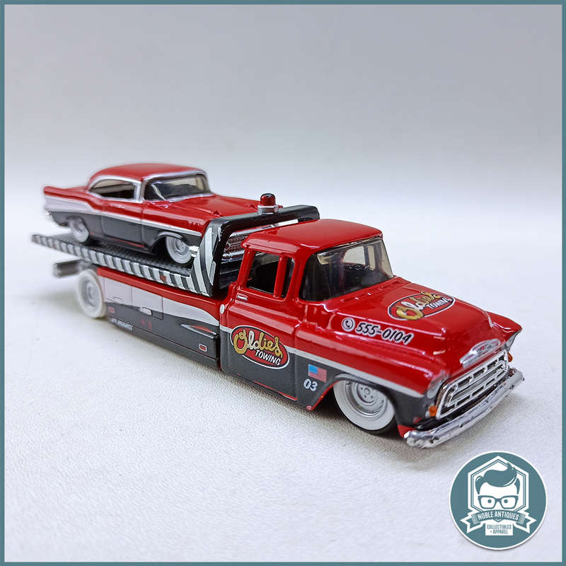 Maisto Hauler - 1957 Chevy Oldies Towing Red & Black!!
