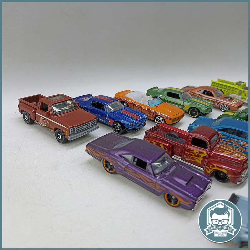 Large Die Cast Metal Hotwheels/Matchbox Classics Collection - Bid For All!!
