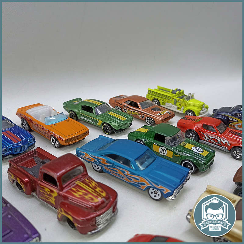 Large Die Cast Metal Hotwheels/Matchbox Classics Collection - Bid For All!!