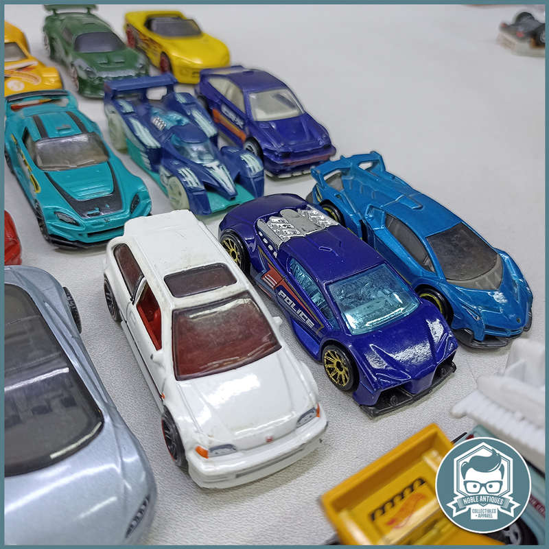 Die cast metal Hotwheels/Matchbox collection - Bid for all!