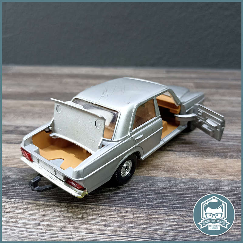 Vintage DIE CAST Corgi Mercedes-Benz 240D Sedan!!!